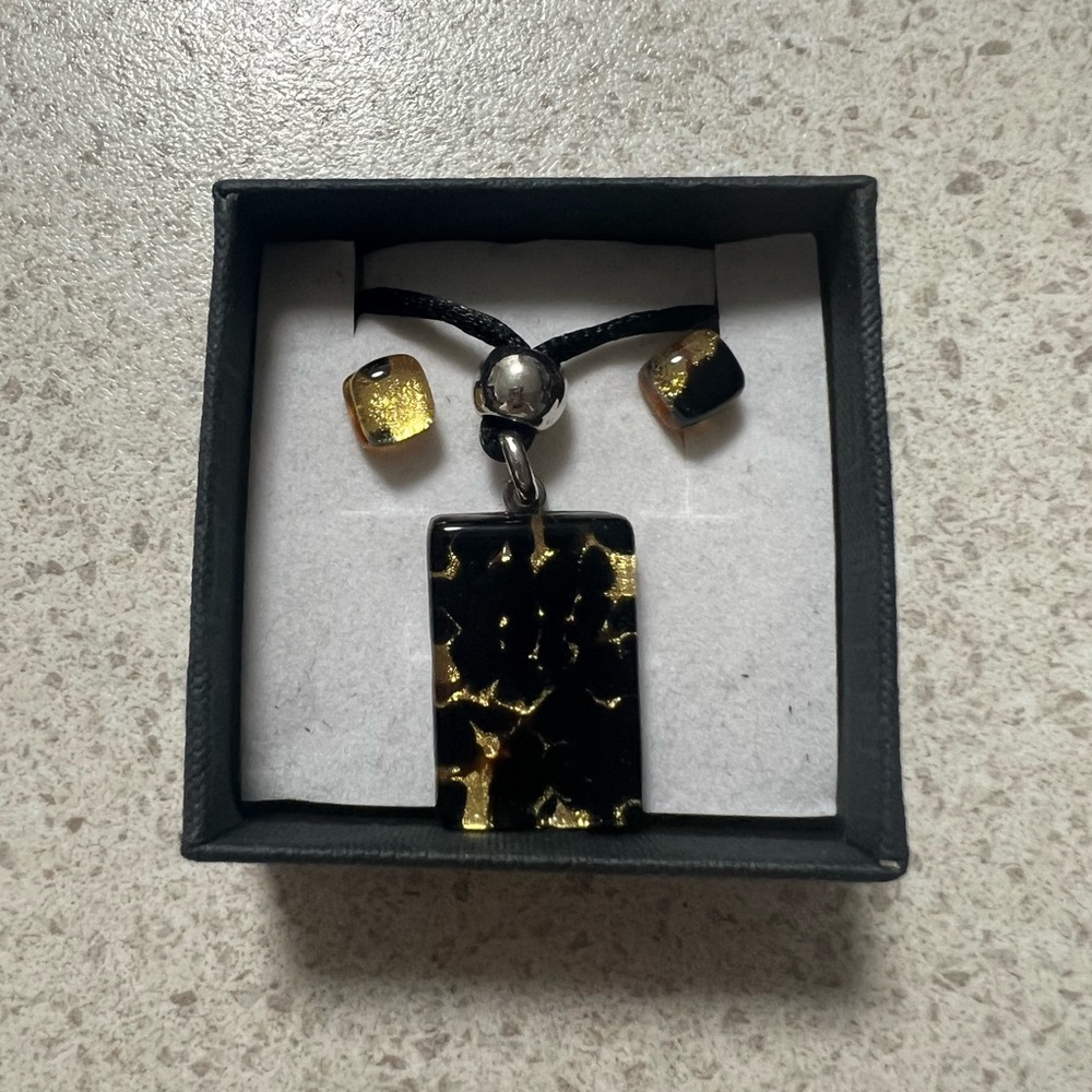 MURANO Glass Necklace & Earrings Black & Gold Detail - Picture 3 of 10